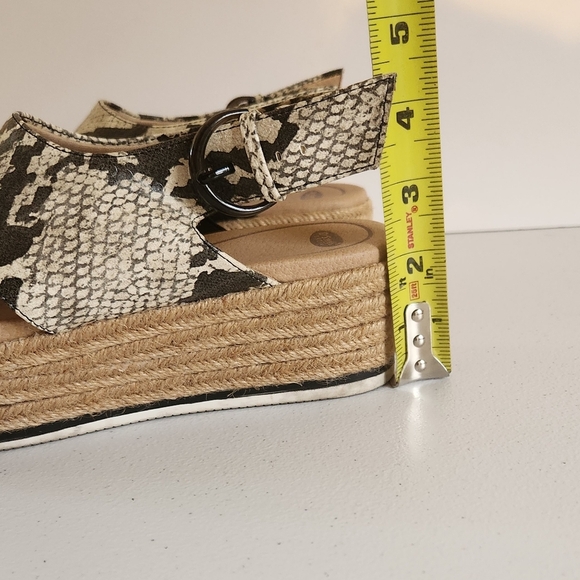 Dr. Scholl's Catch 22 Wedge Espadrille Sandals White Snakeskin Shoes Size 6.5 - Picture 7 of 11